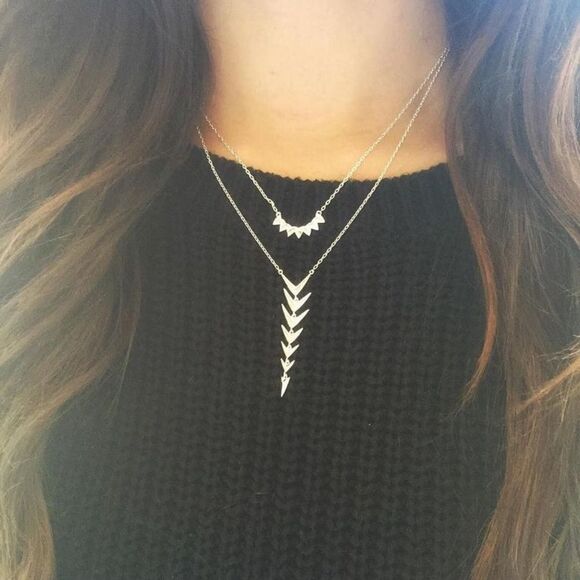 stella &βdot ~ dainty aurora necklace silver ~ delicate petals & rhinestones - Picture 2 of 4